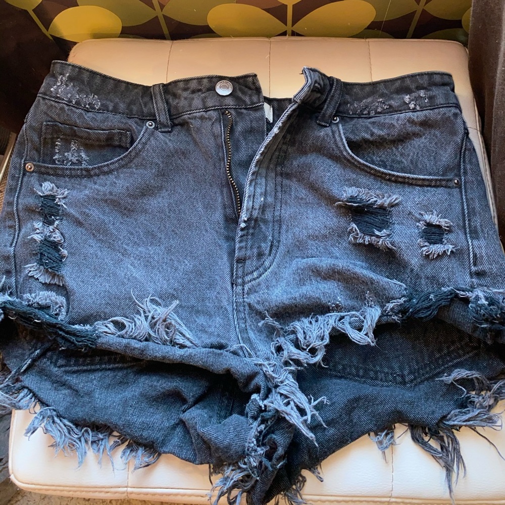 Forever 21 black denim shorts